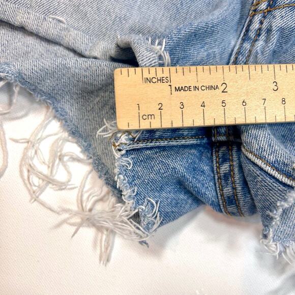 LEVIS 501 Button Fly Coastal Cowgirl Summer Grunge Festival Shorts Raw Hem 29" - Picture 6 of 7